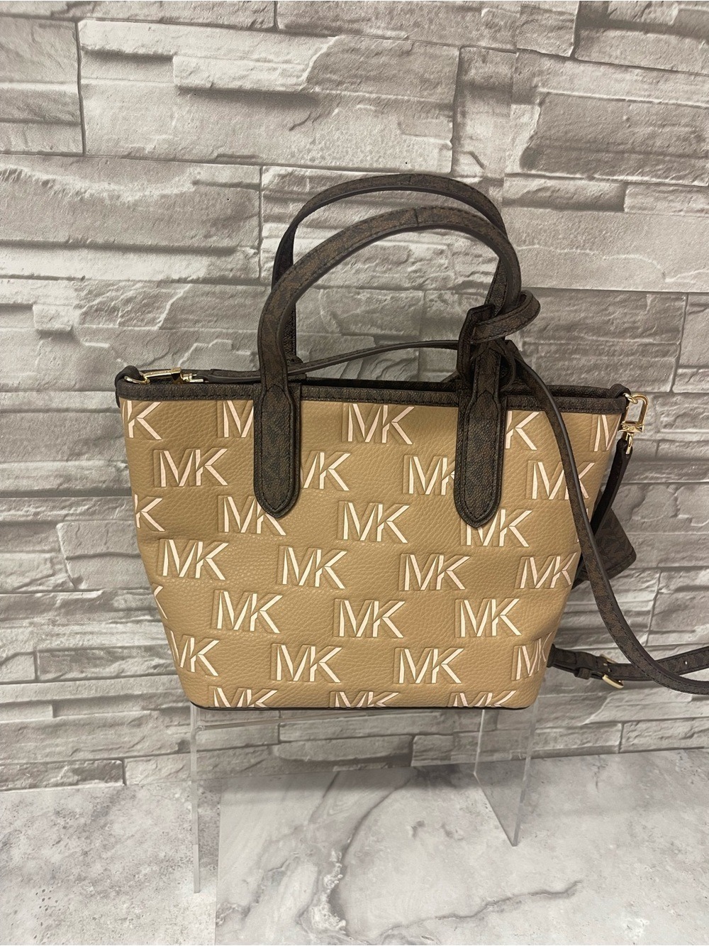 Michael Kors Eliza Small Embossed Tote & Matching Wallet Camel Brown Tan Logo - Picture 4 of 12
